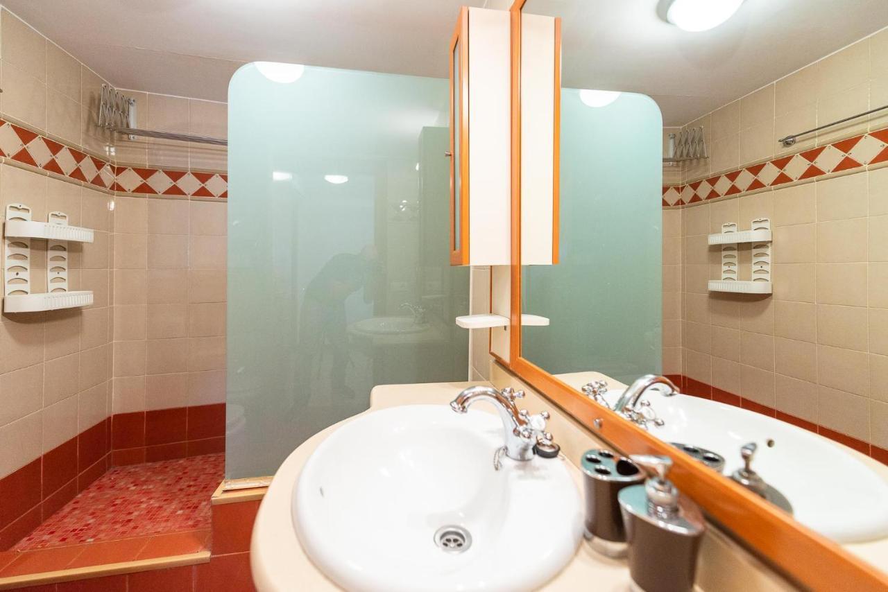 Nice Apartment Center City Grenada Zewnętrze zdjęcie